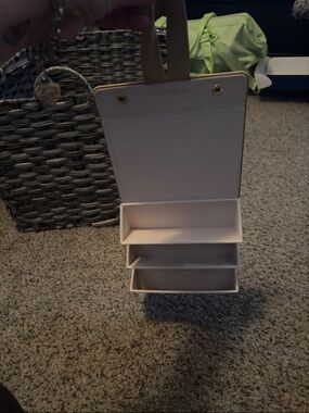 Compact Cream Hanging Sunglasses Organizer - Travel & Home Storage